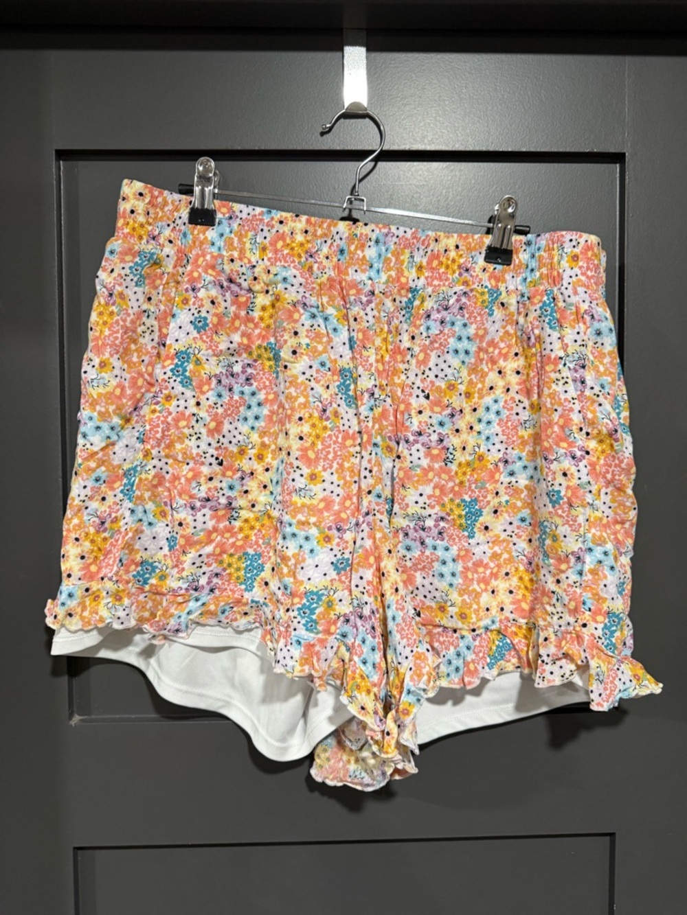 torrid Peach Floral Ruffle Hem Shorts